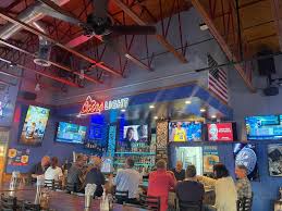 My Top 5 South Bay Sports Bars with Good Vibes